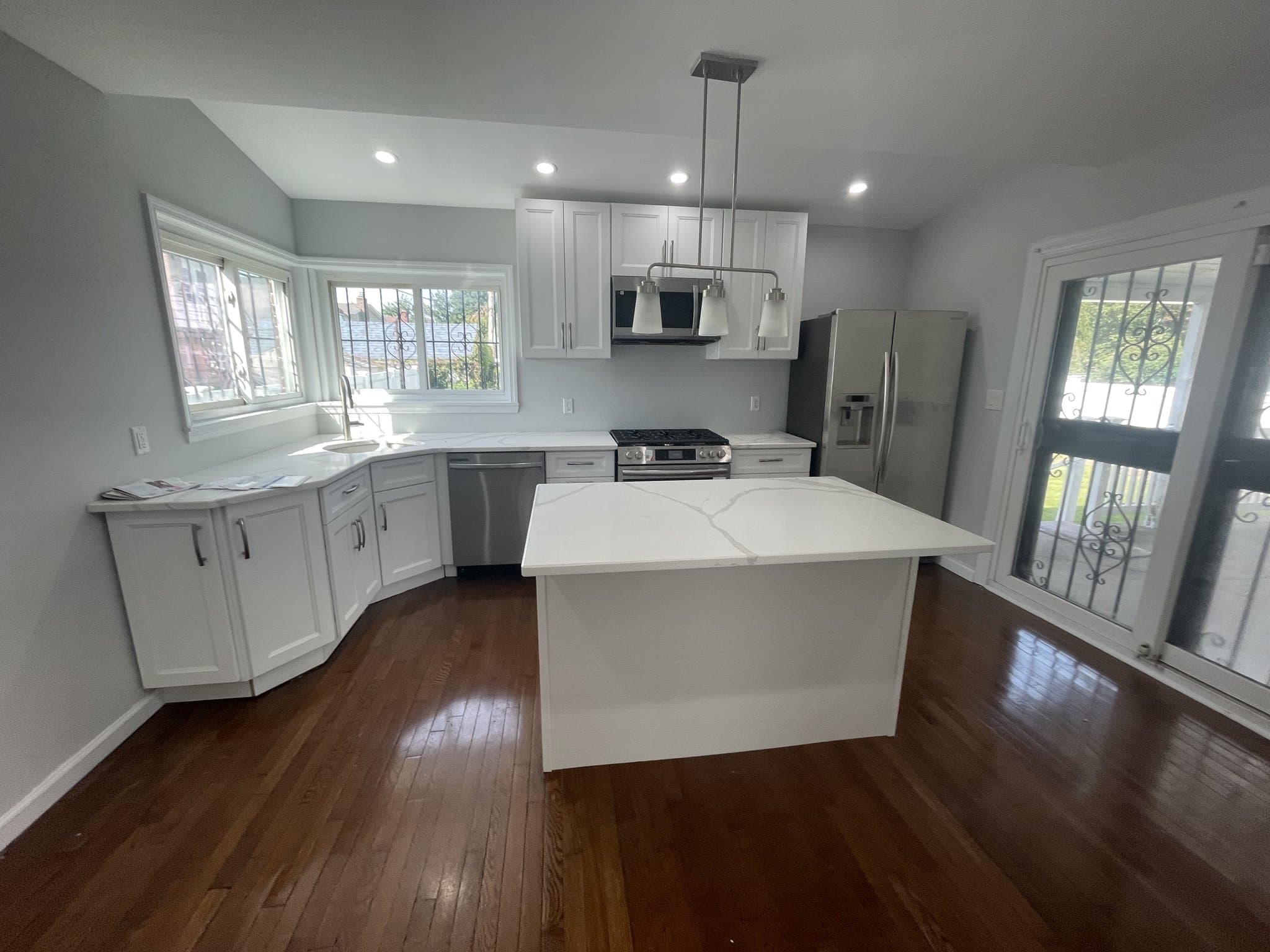 Laurelton House: 12908 Francis Lewis Blvd