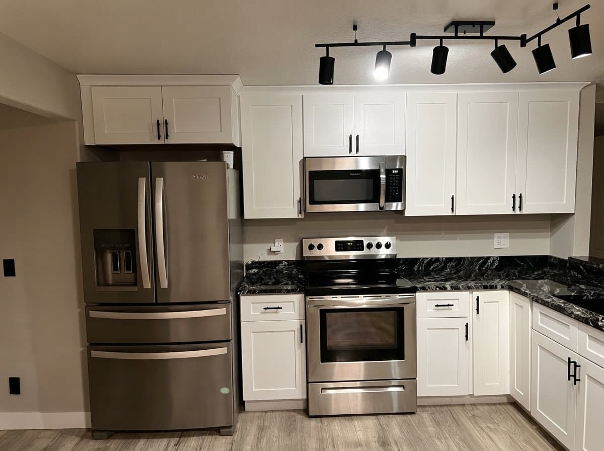 south jordan House: 10071 s bingham miner ct