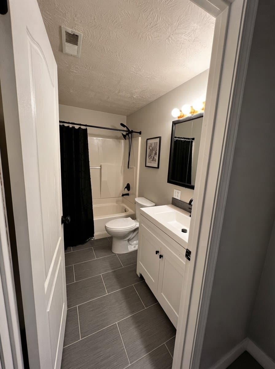 south jordan House: 10071 s bingham miner ct