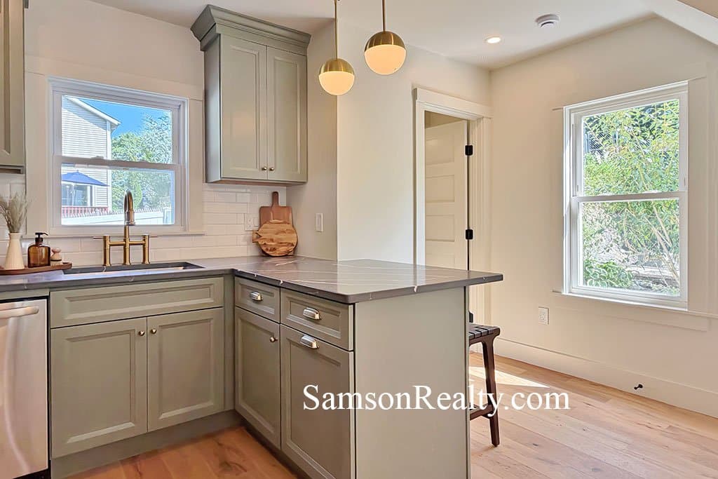 Providence Condo: 54 GRAND VIEW