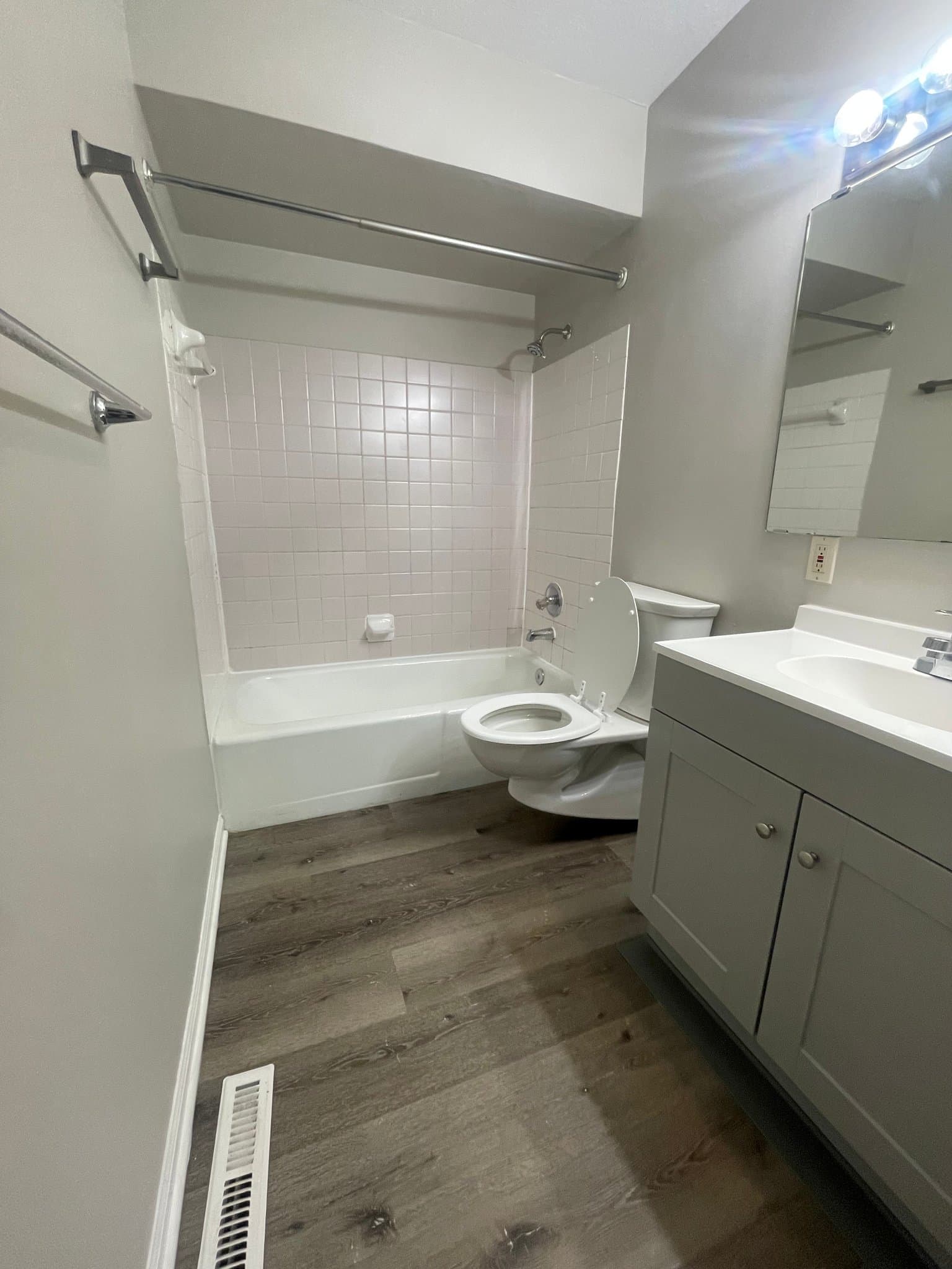 North Canton Apartment: 7320 Sunset Strip NW