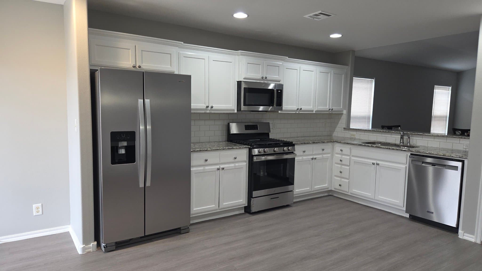 Broken Arrow House: 8976 S 254th E Ave