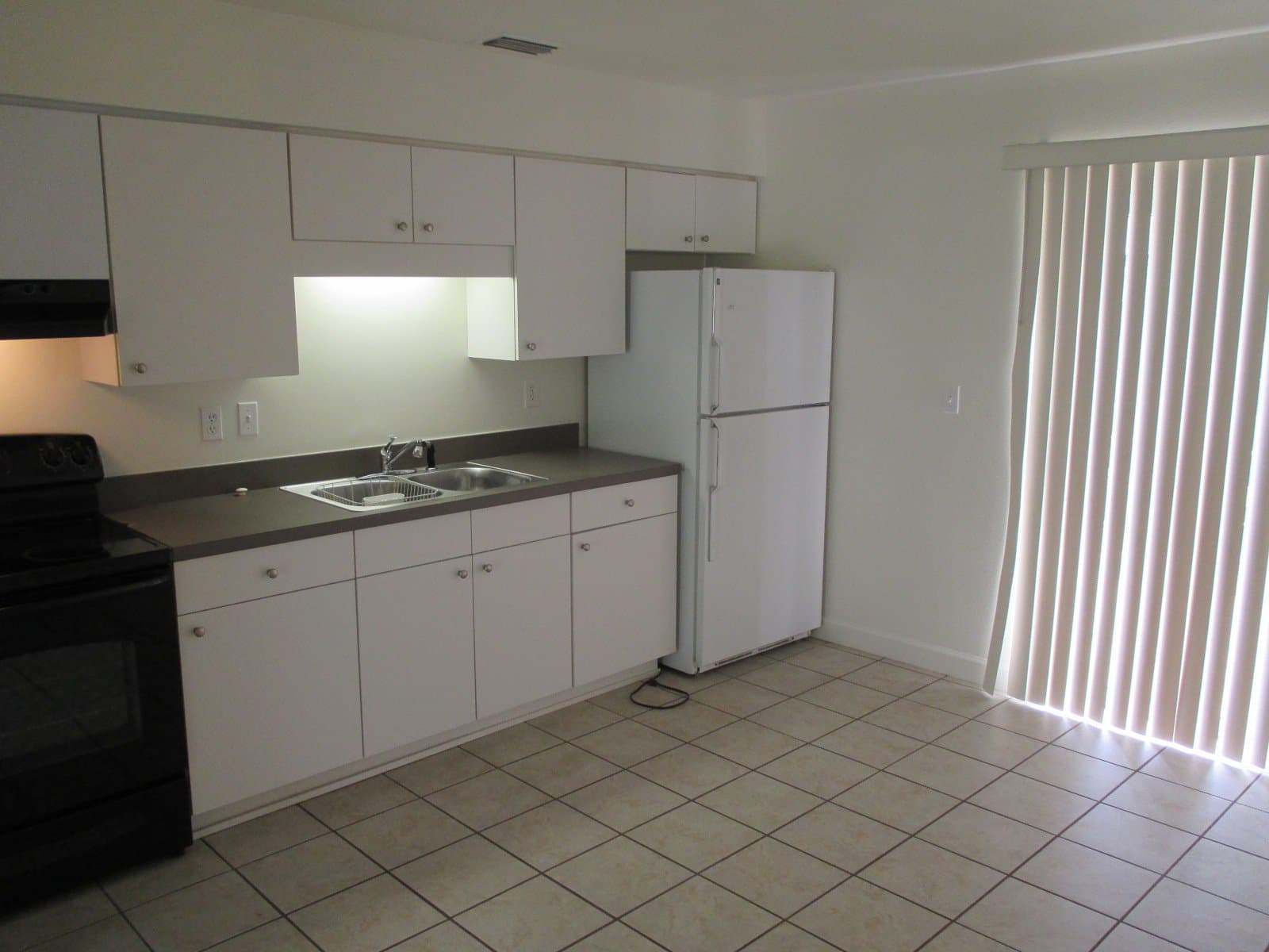 Crystal River Multiplex: 355 NE Crystal St