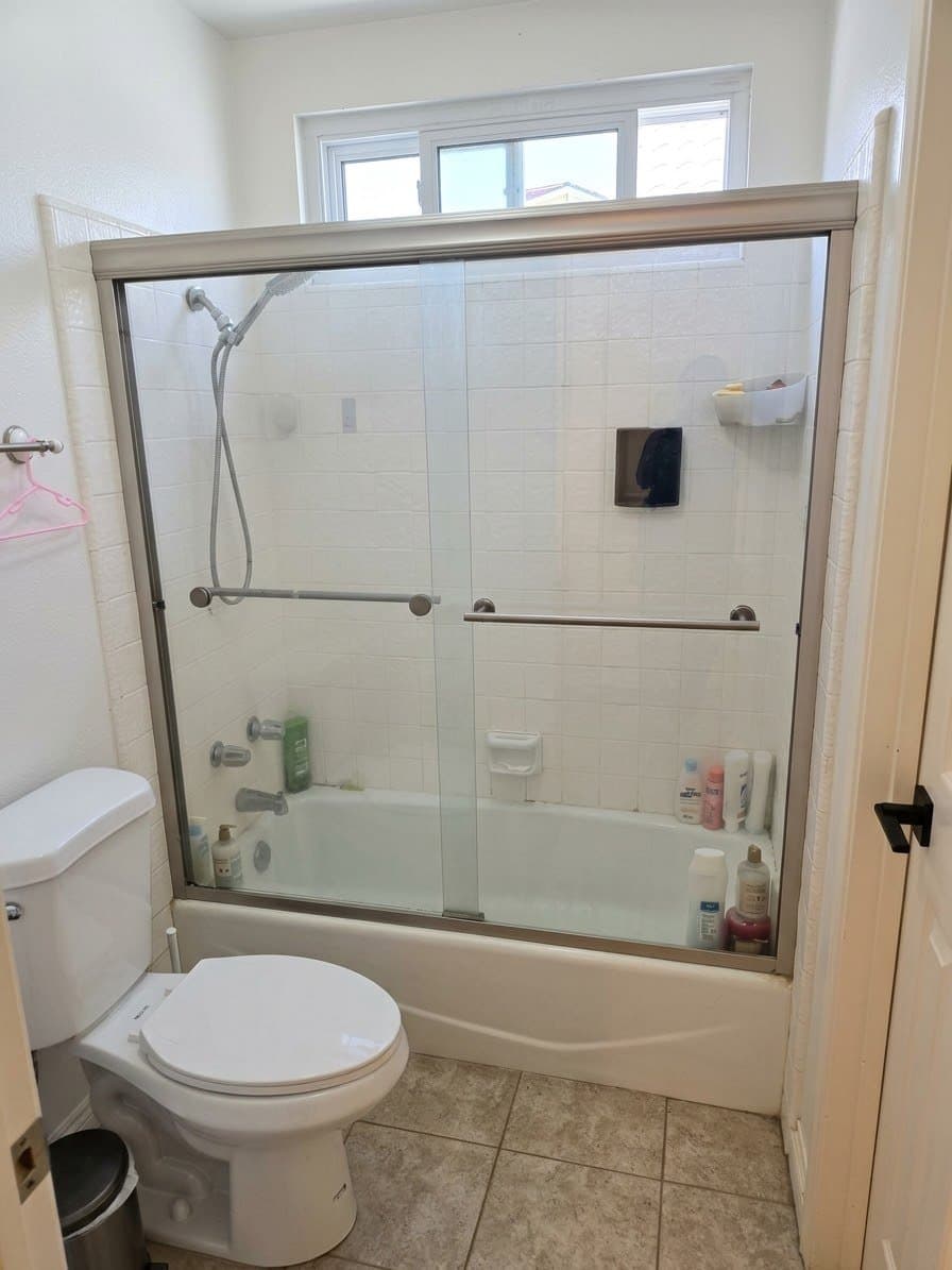 Huntington Beach Single Room: 22322 Wallingford Lane
