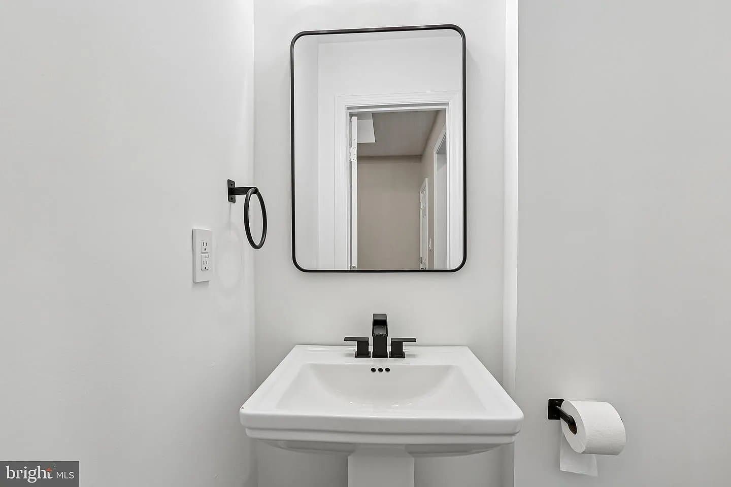 Baltimore Townhome: 1517 n ellamont st