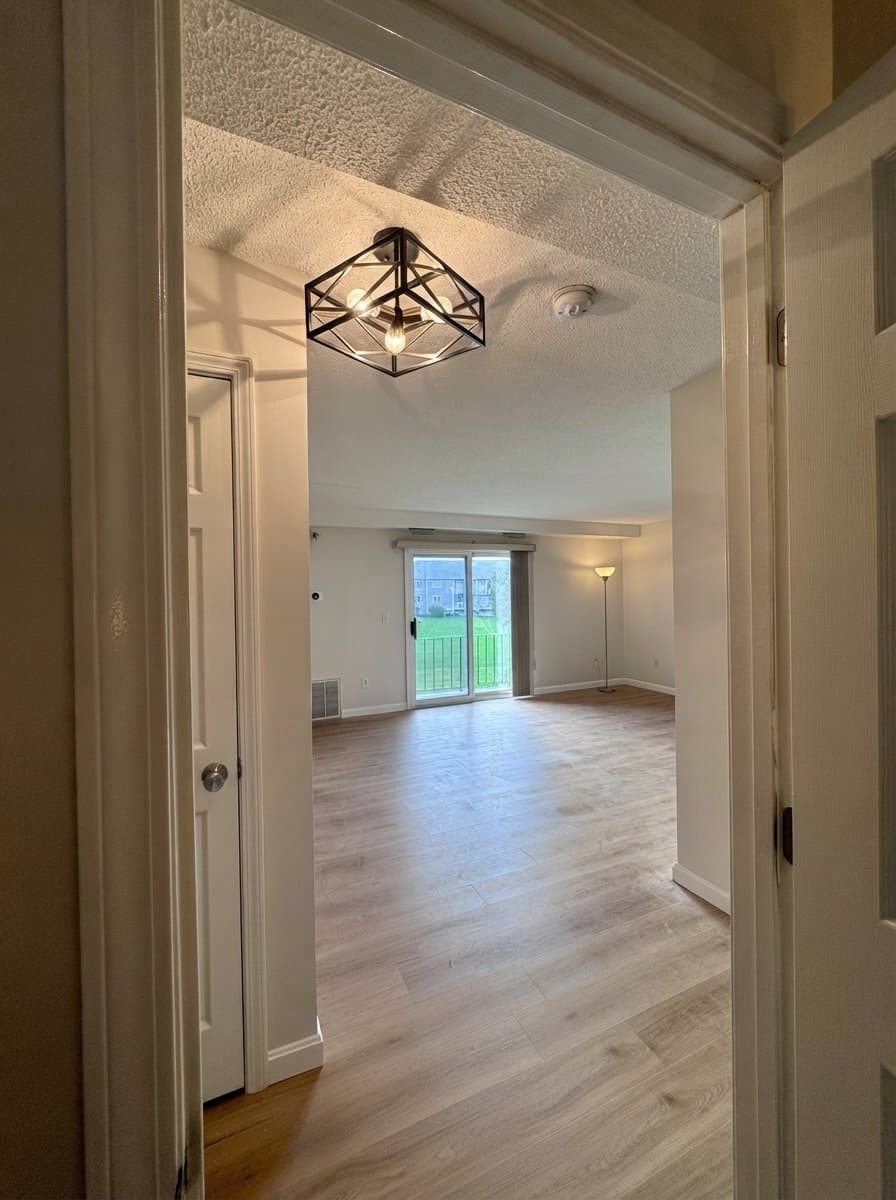 Dracut Condo: 84 Tennis Plaza Rd
