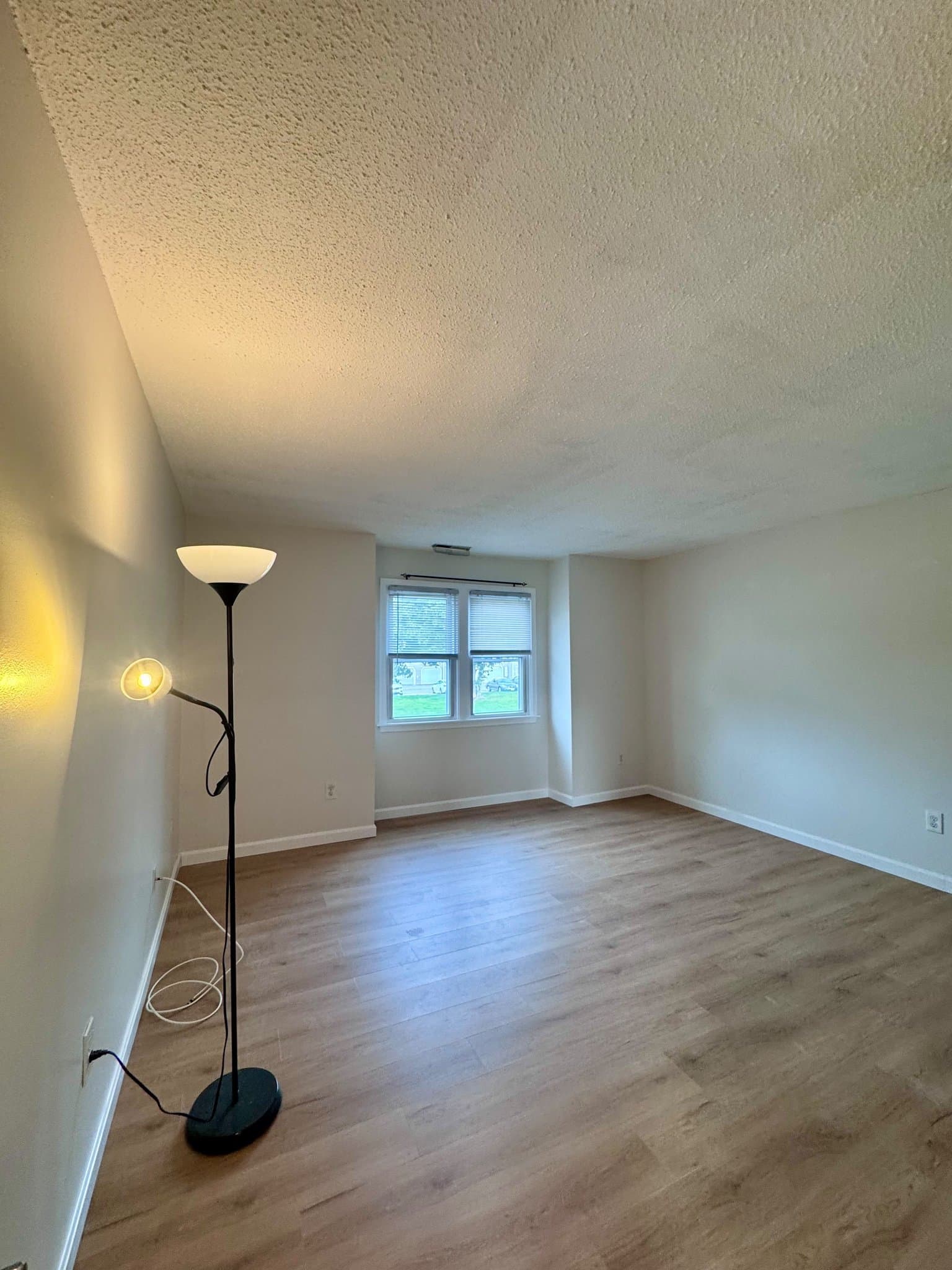 Dracut Condo: 84 Tennis Plaza Rd