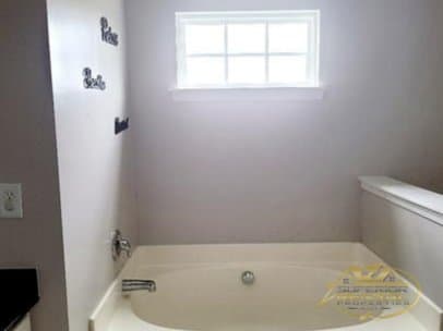 Elgin House: 284 Sunday Silence Ln