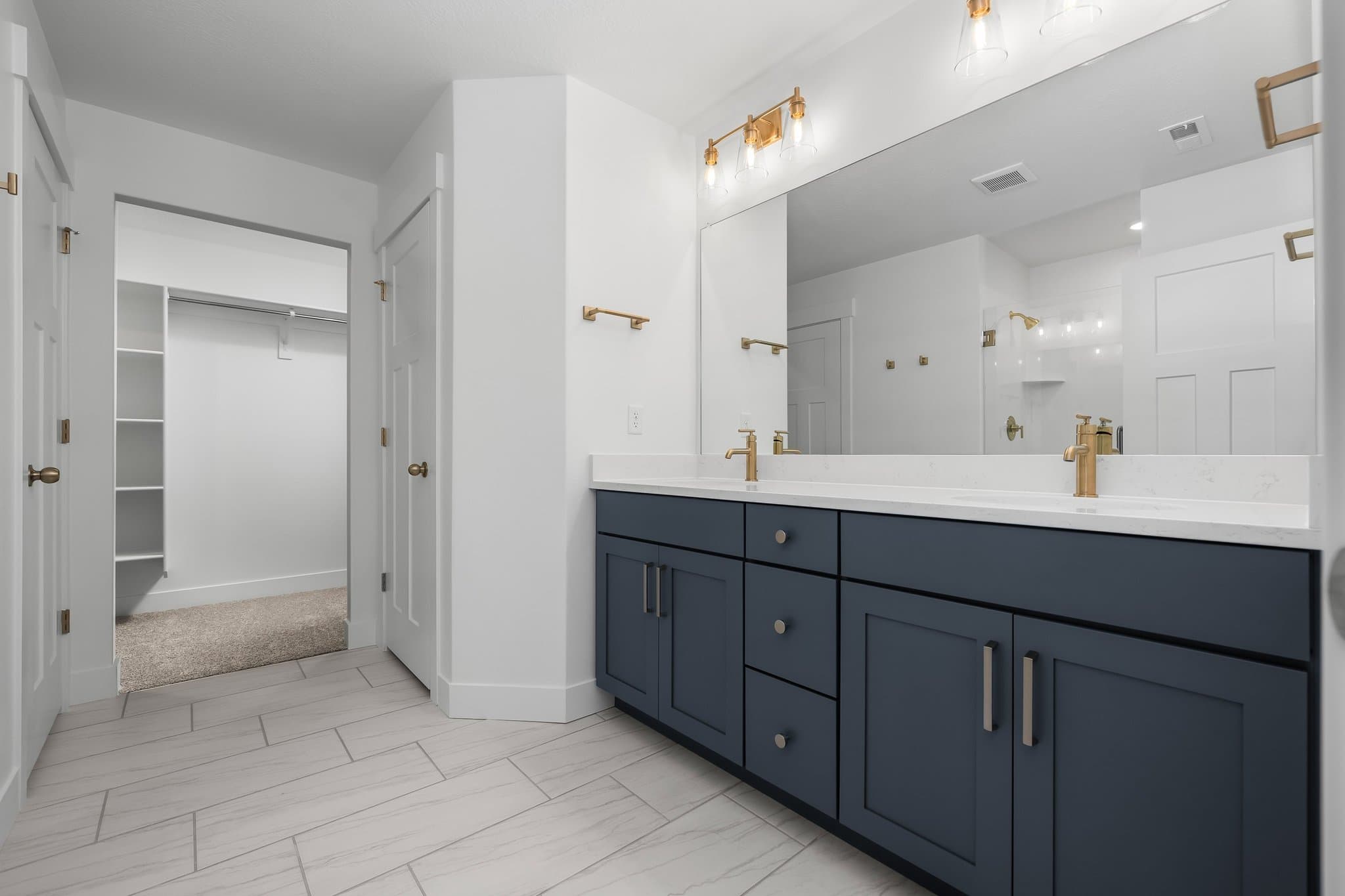 Mapleton Townhome: 5347 S. Acacia Dr.