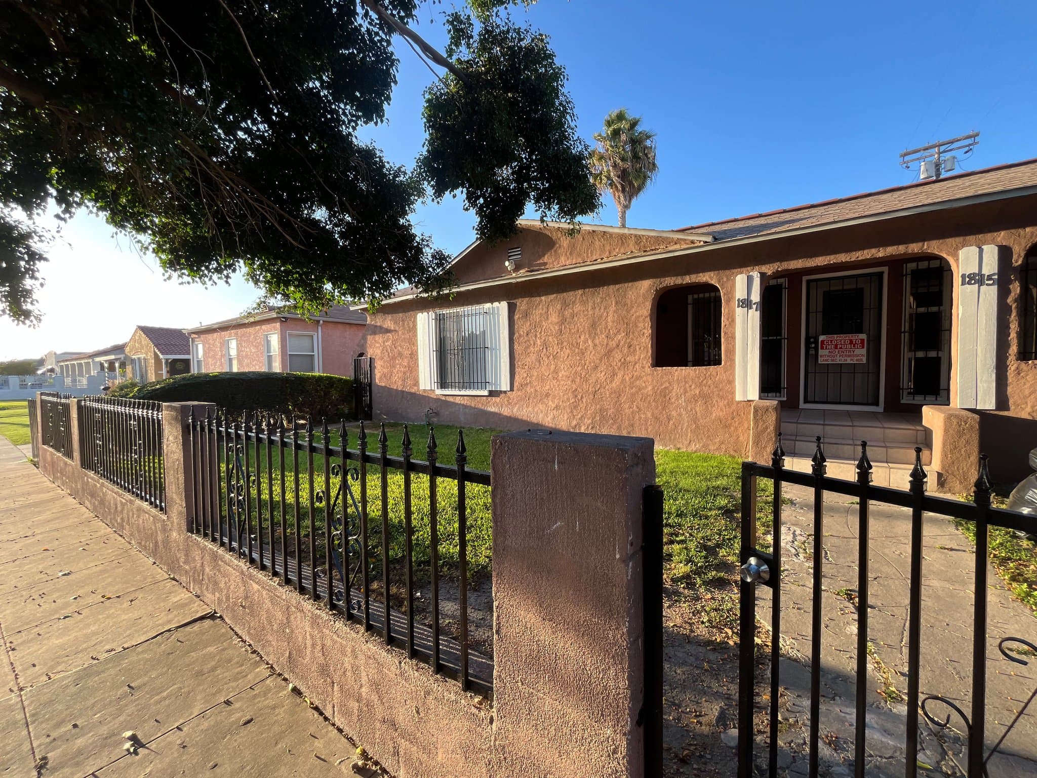 Los Angeles Apartment: 1817 W 66th St.