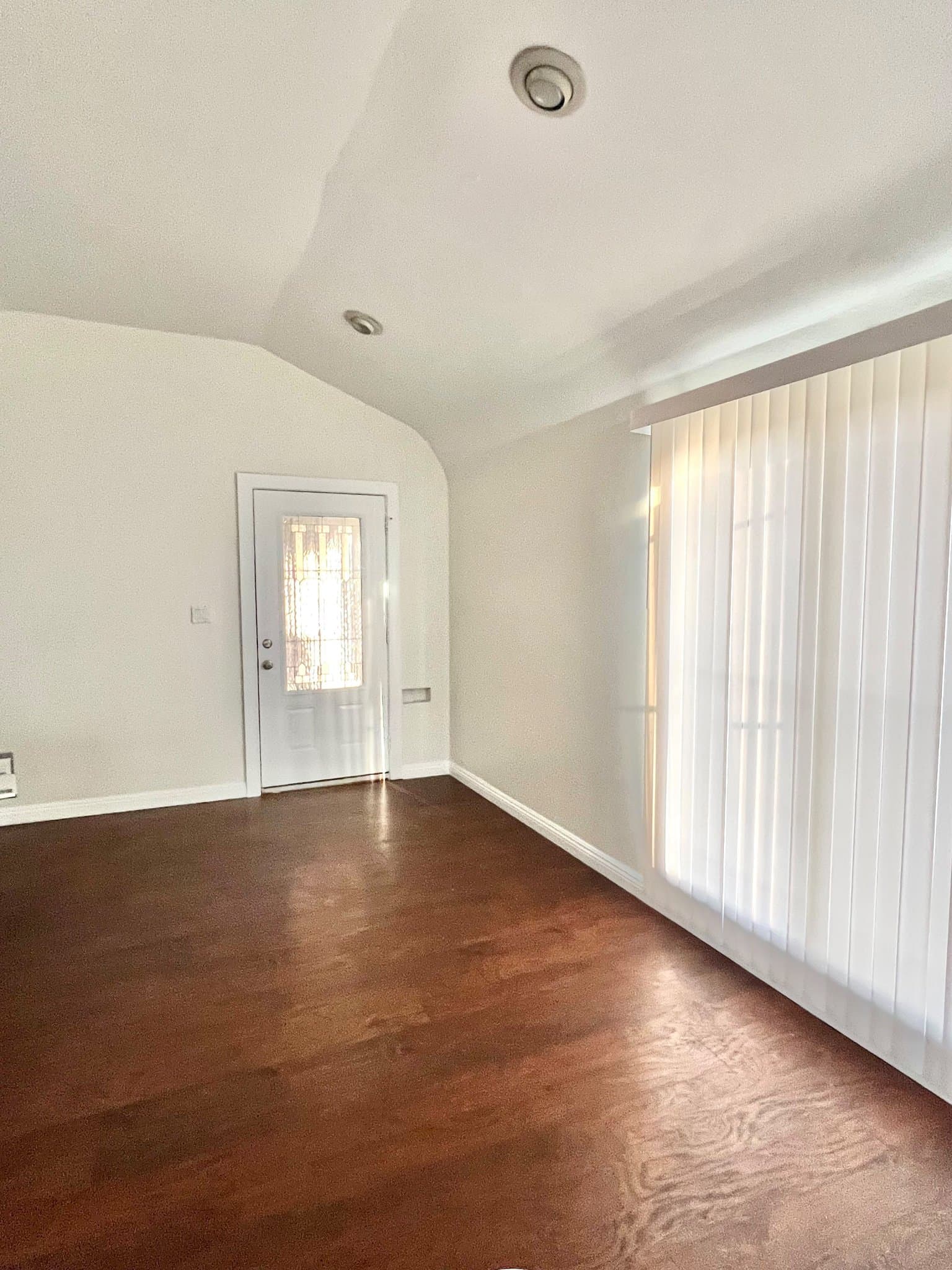 Los Angeles Apartment: 1817 W 66th St.