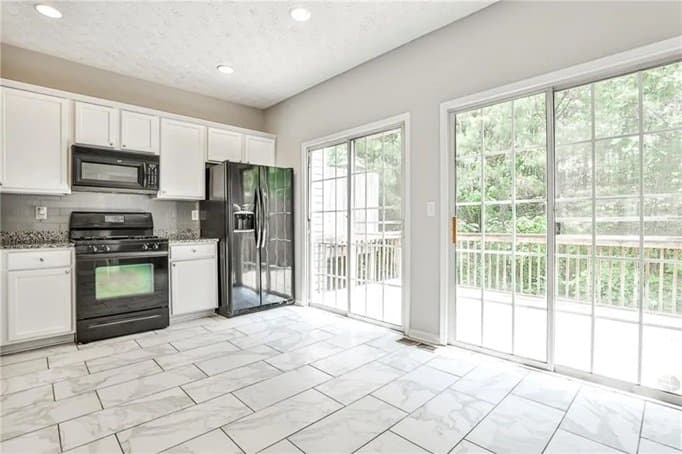 Atlanta Townhome: 754 Celeste Ln SW