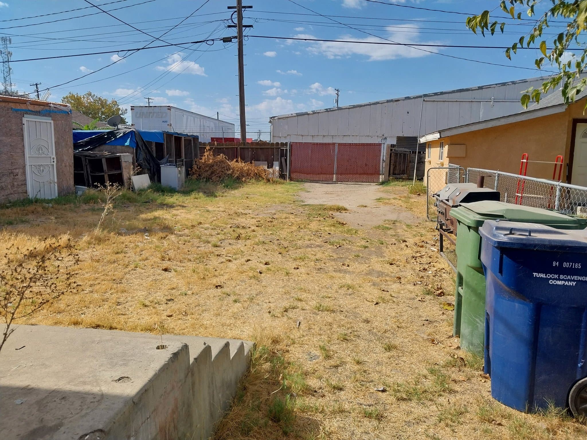 Turlock House: 320 South Broadway