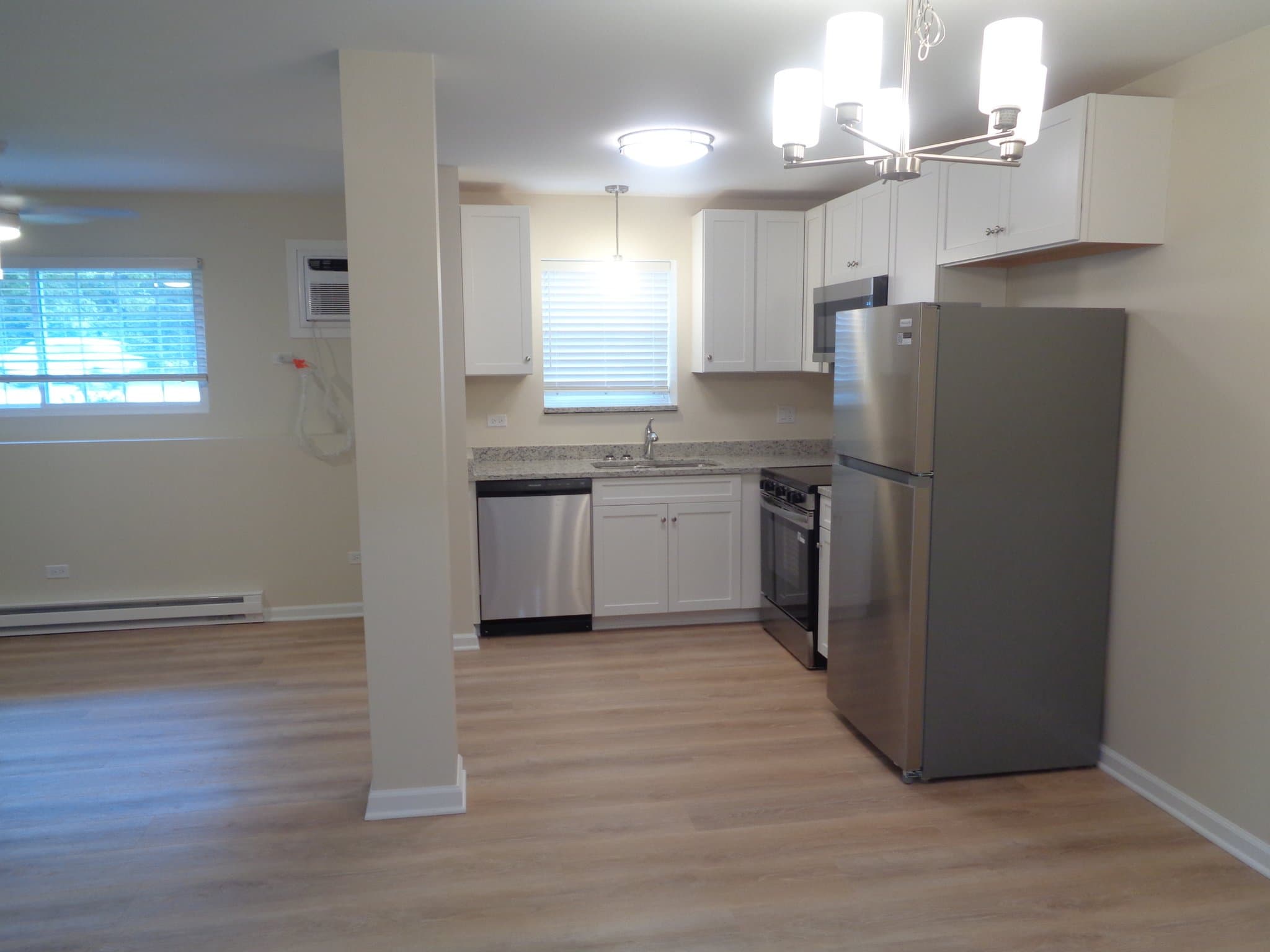 Joliet Apartment: 115 Essington Rd