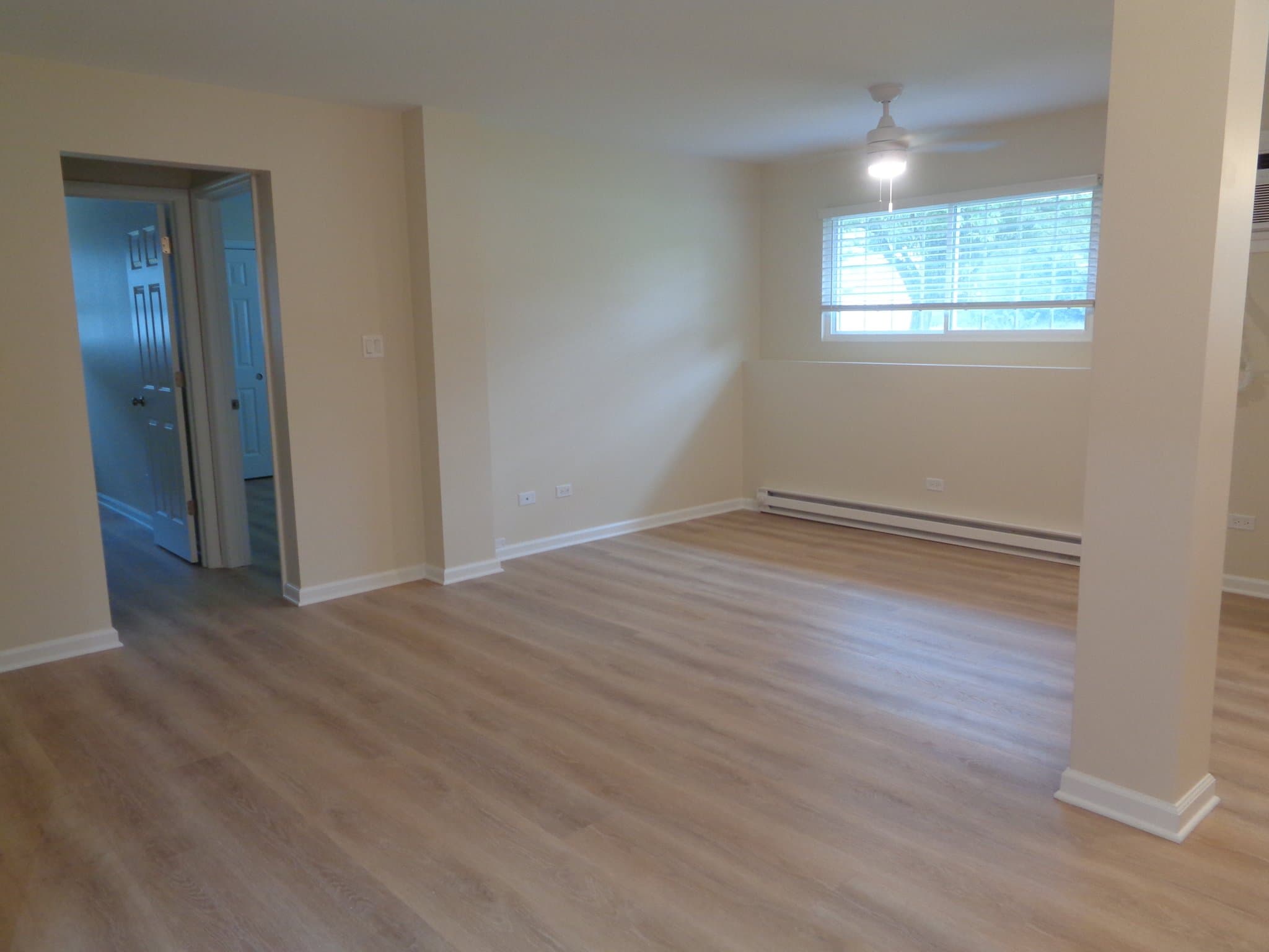 Joliet Apartment: 115 Essington Rd