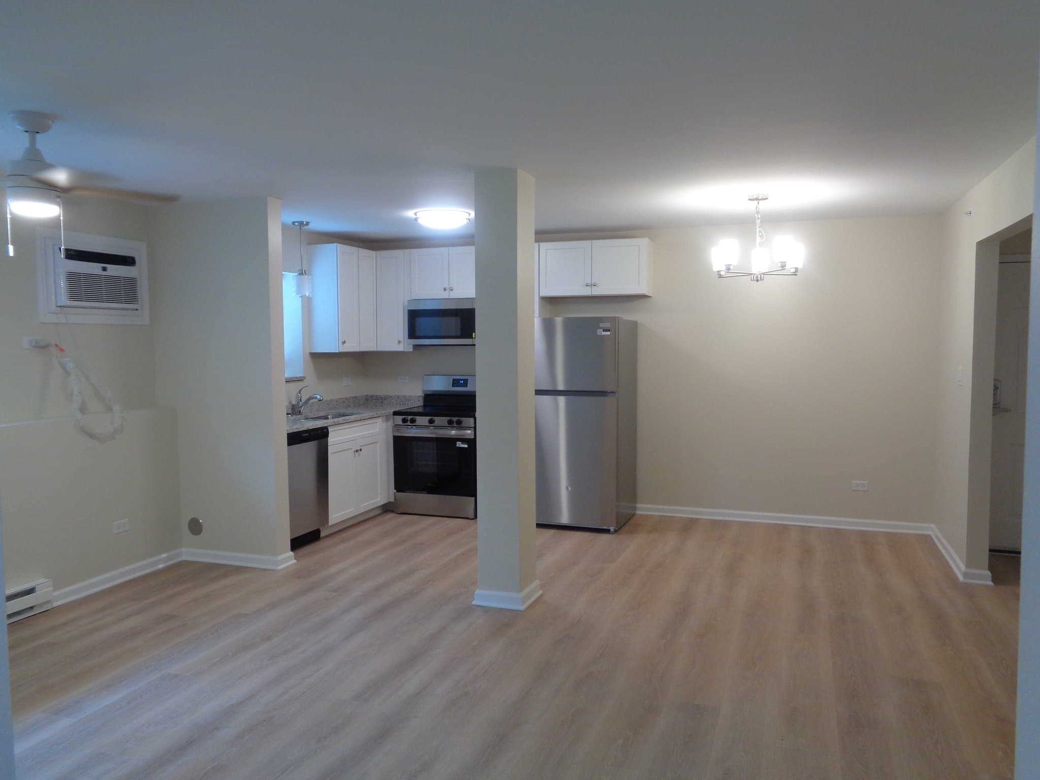 Joliet Apartment: 115 Essington Rd