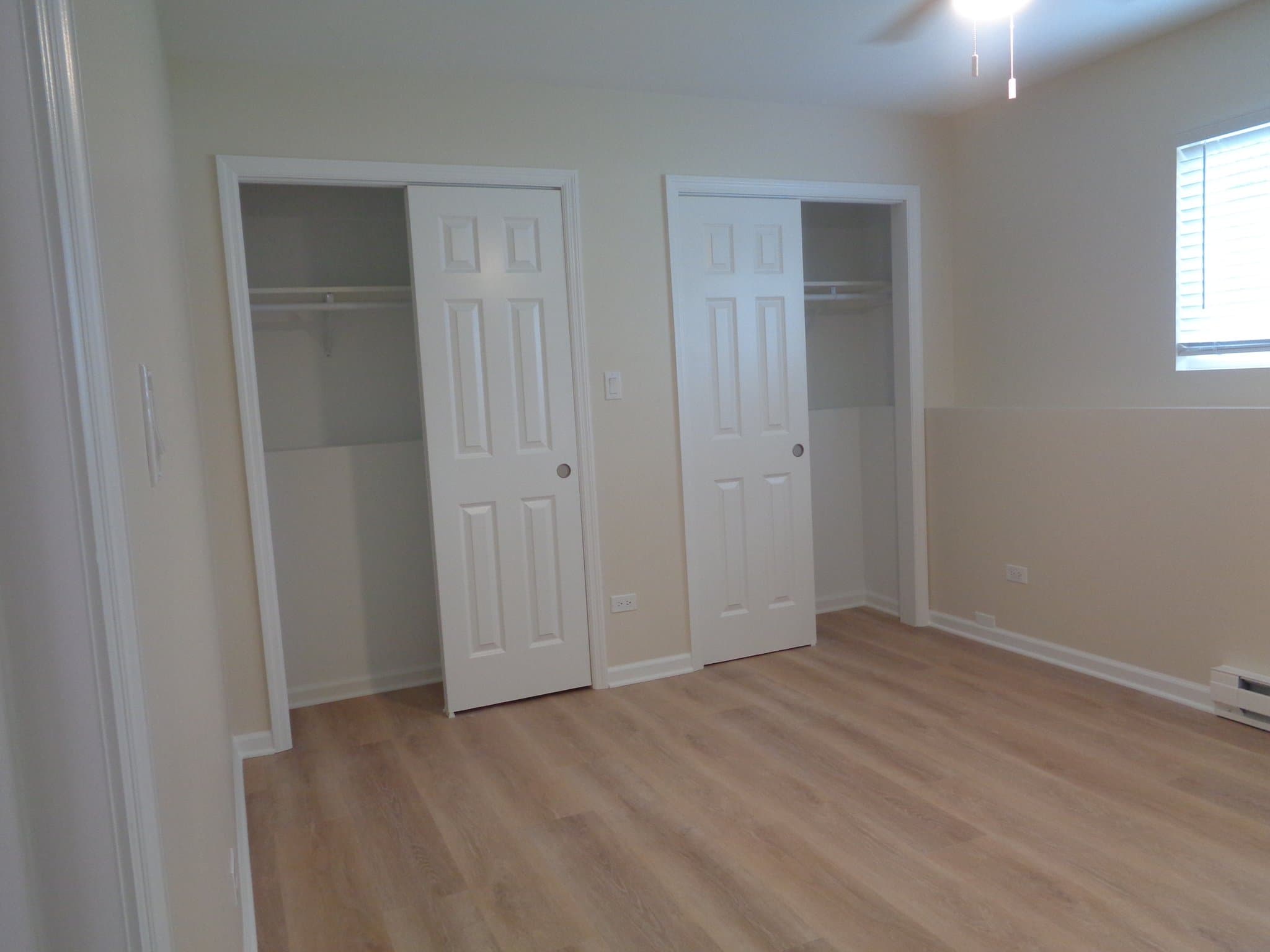 Joliet Apartment: 115 Essington Rd