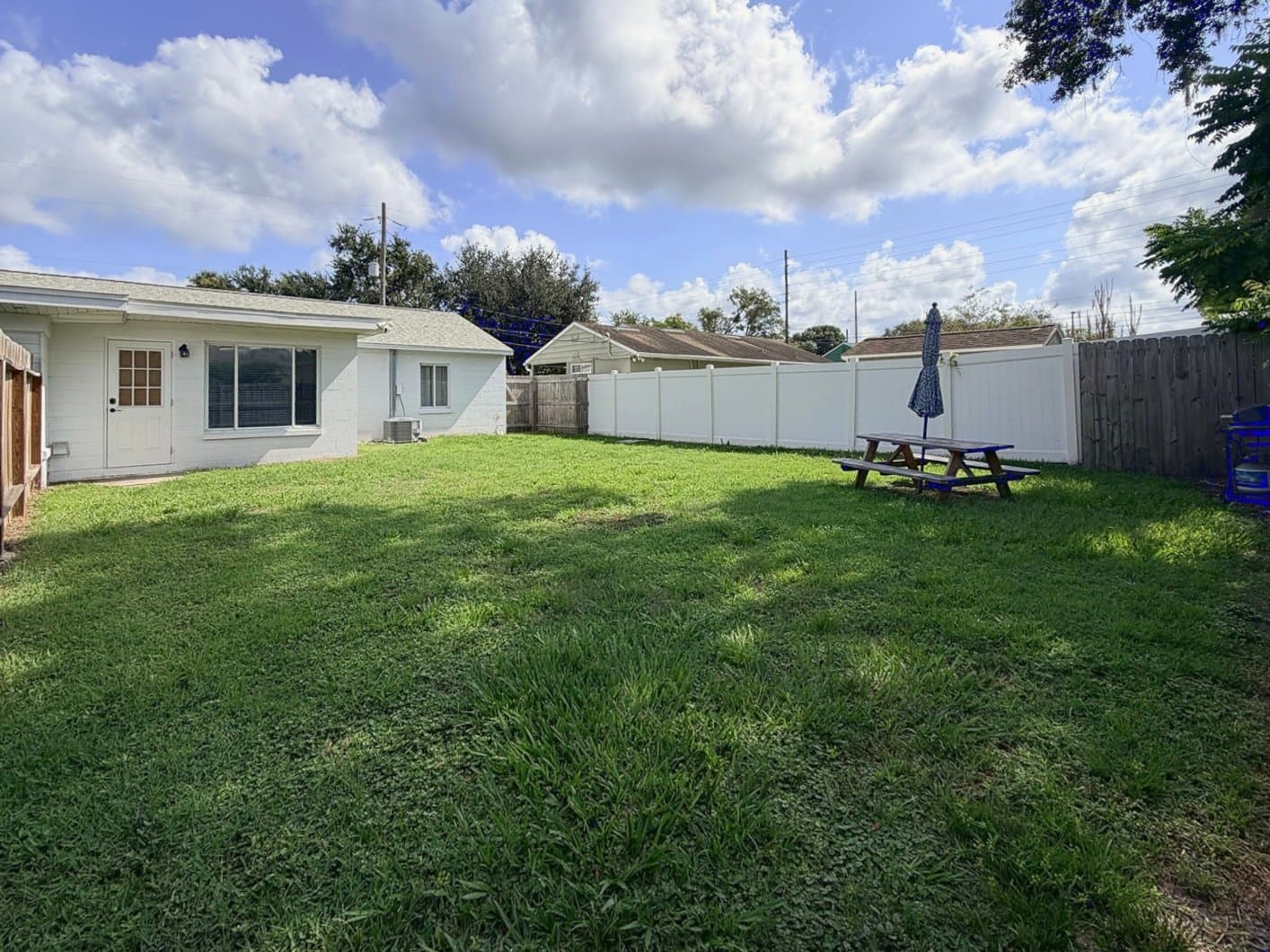 Orlando Multiplex: 1604 Bryn Mawr St