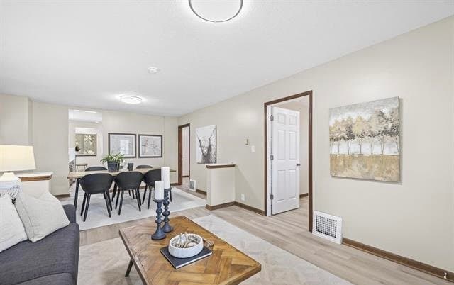 Omaha House: 3324 N 59th St