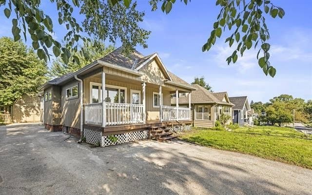 Omaha House: 3324 N 59th St