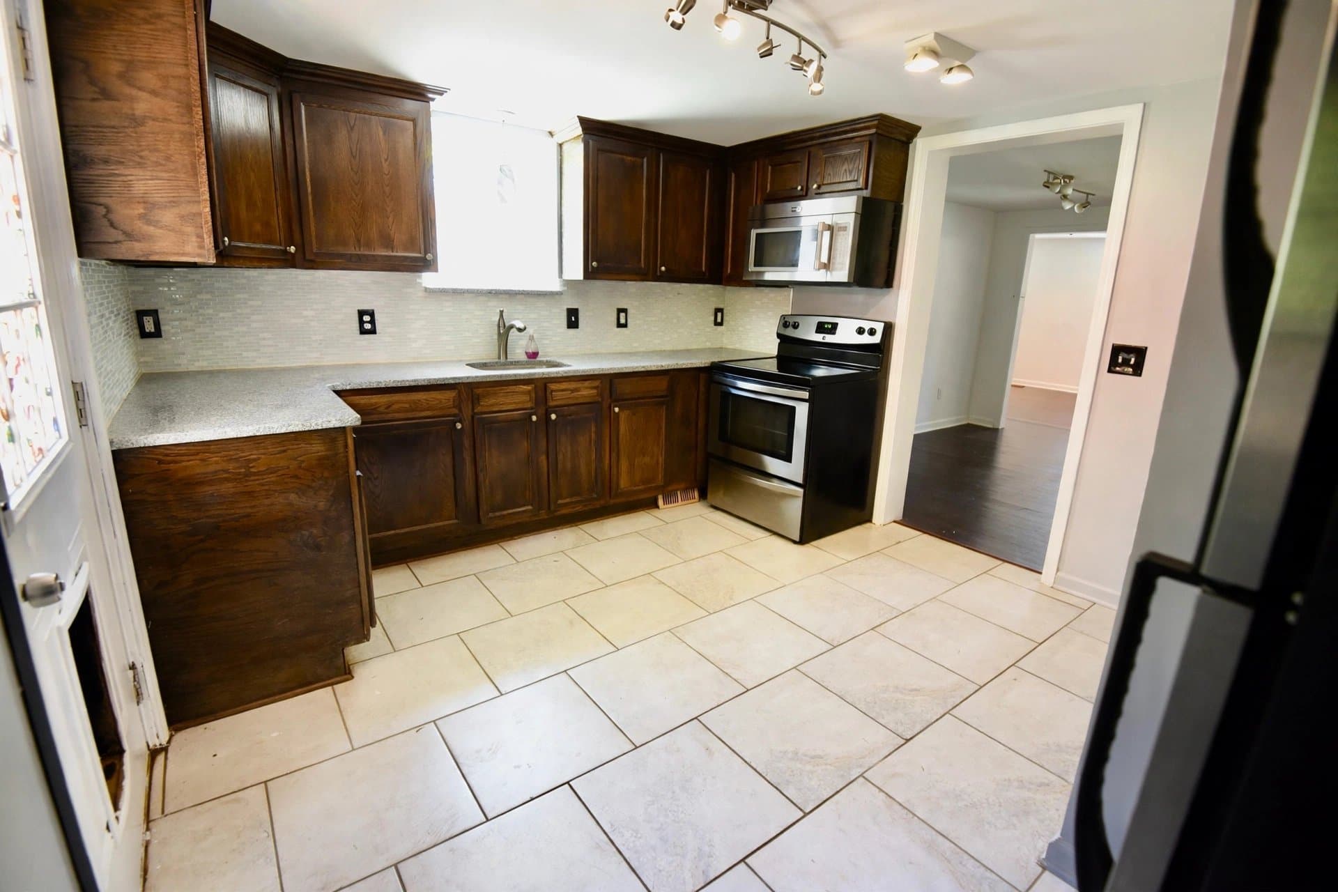 Nashville House: 1207 Keller Avenue