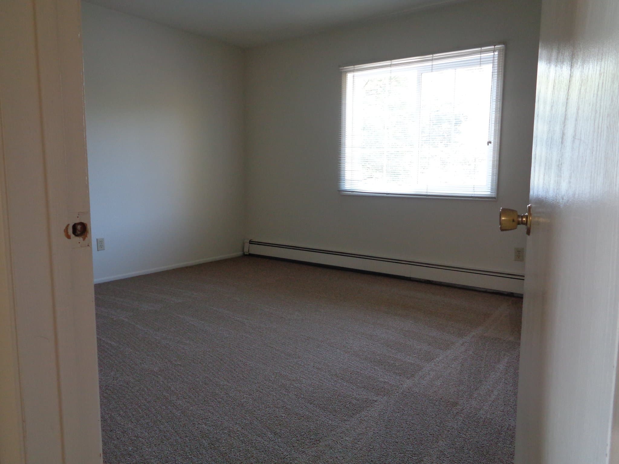 Joliet Apartment: 115 Twin Oaks Drive