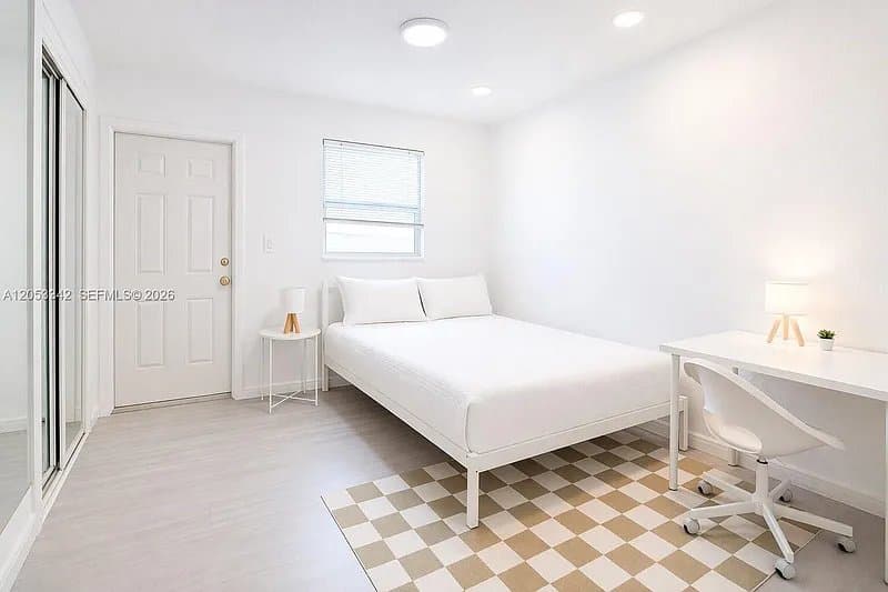 Fort Lauderdale Apartment: 605 SW 14th Ter