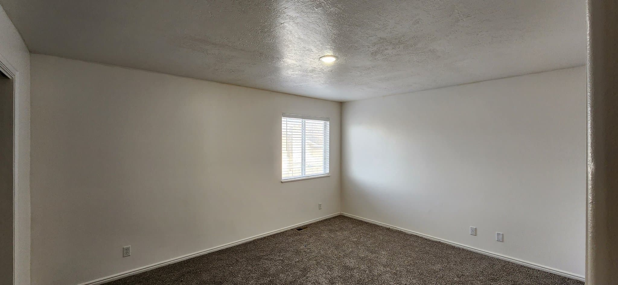 Logan Townhome: 557 W 600 N