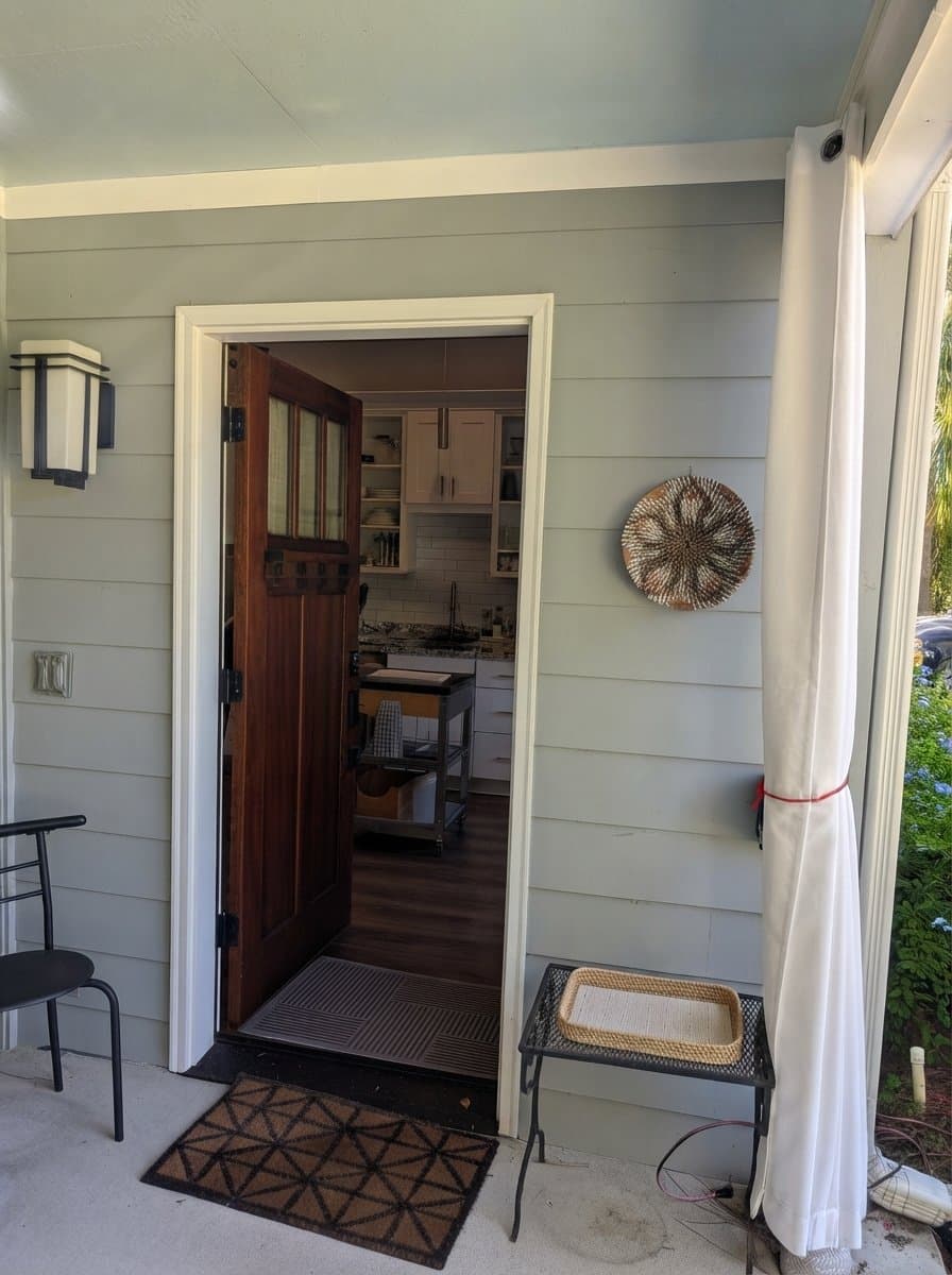 Savannah Apartment: 2066 Raskin Ave