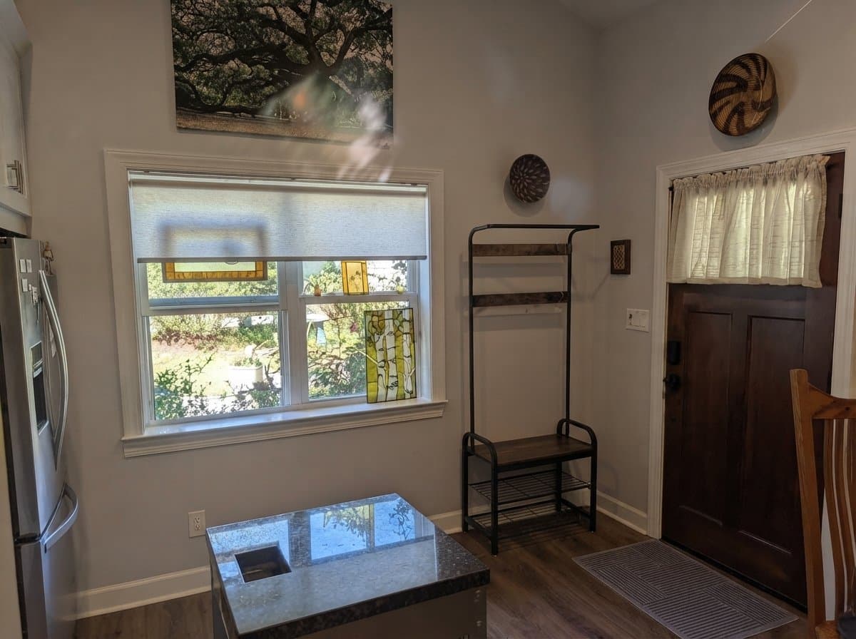 Savannah Apartment: 2066 Raskin Ave