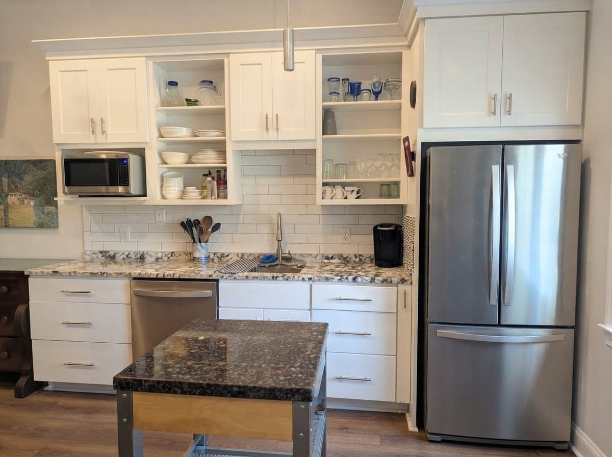 Savannah Apartment: 2066 Raskin Ave