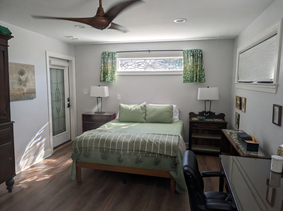 Savannah Apartment: 2066 Raskin Ave