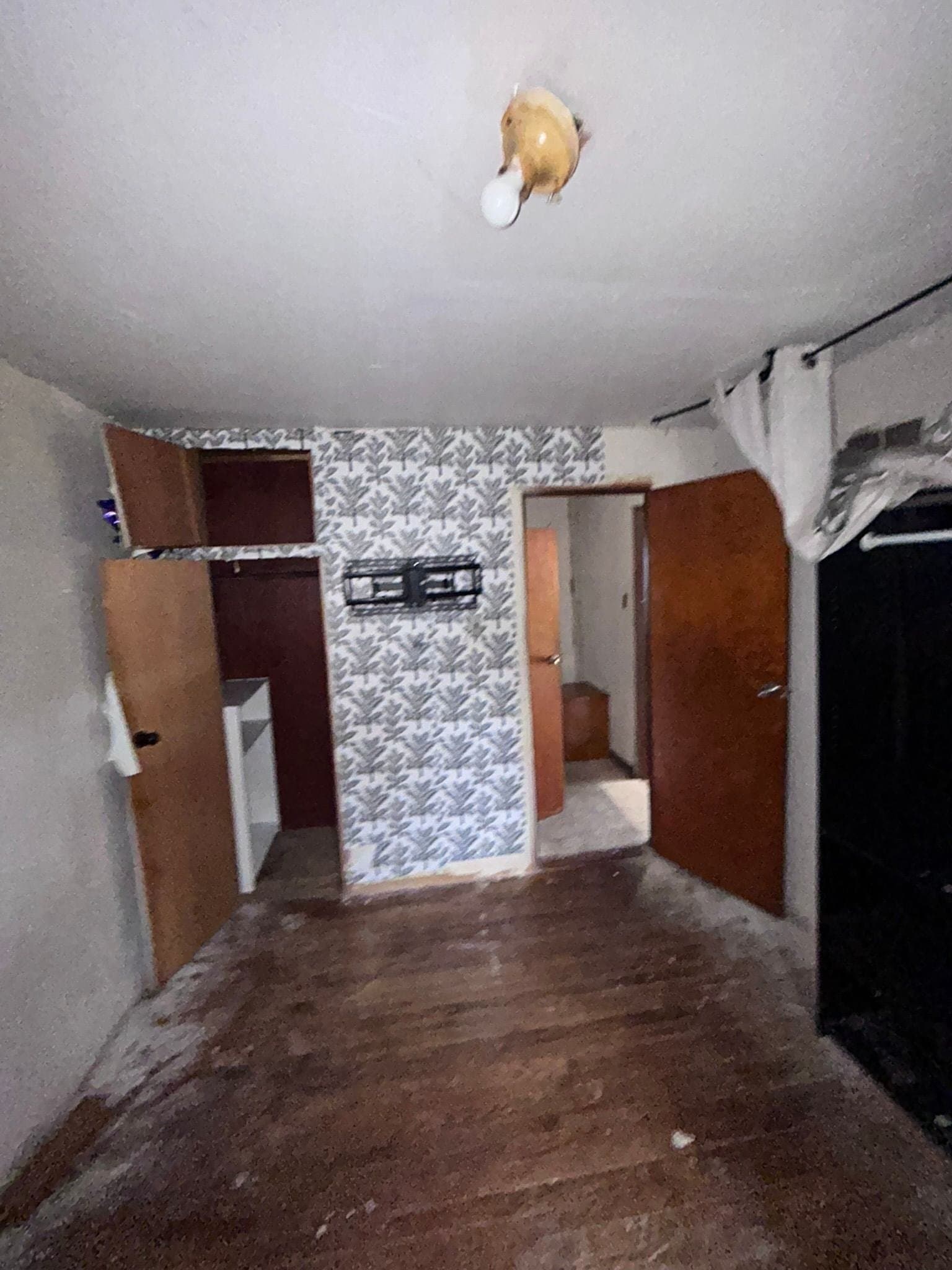 St. Louis House: 238 Connolly Drive