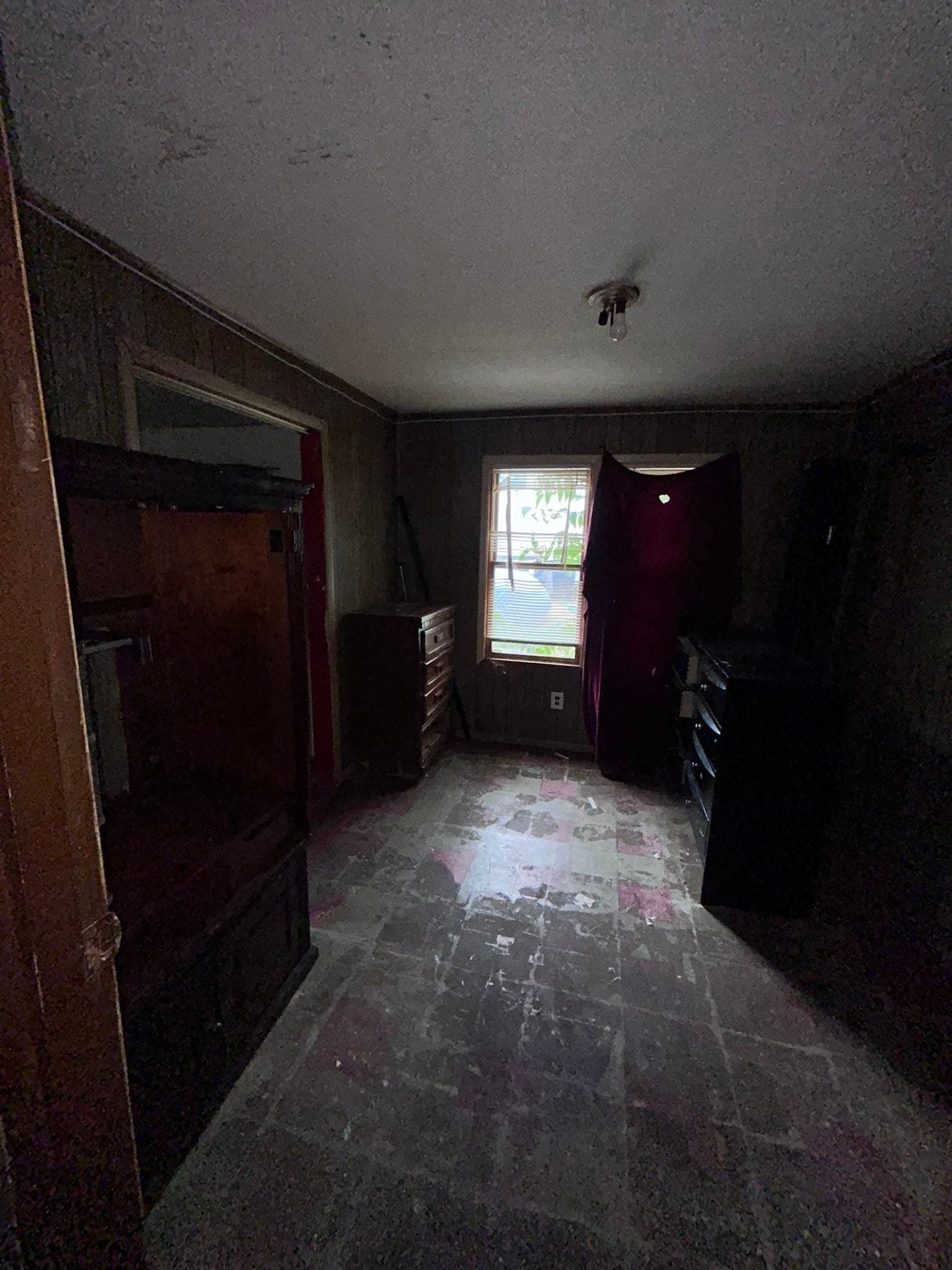 St. Louis House: 238 Connolly Drive