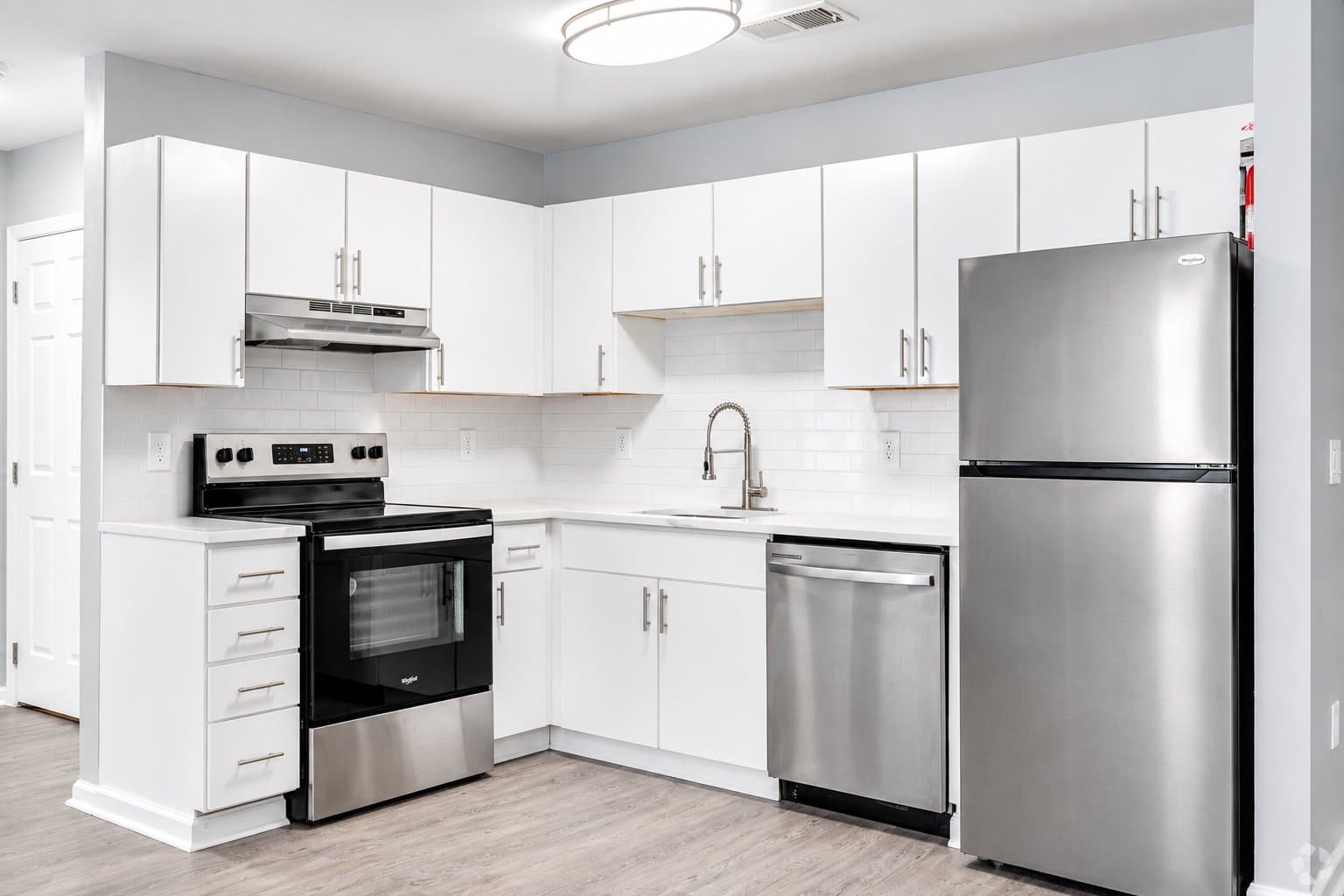 Wilmington Apartment: 225 W 4th St