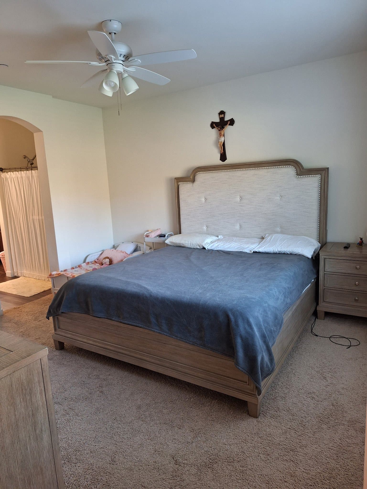 Bakersfield House: 5804 Neutra Dr