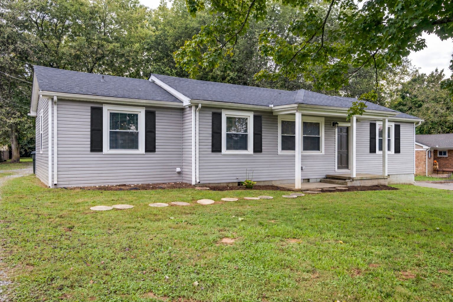 Gallatin House: 904 Bentley Cir