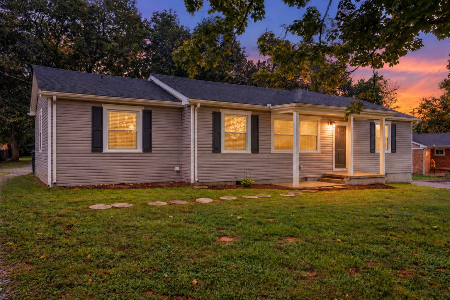 Gallatin House: 904 Bentley Cir