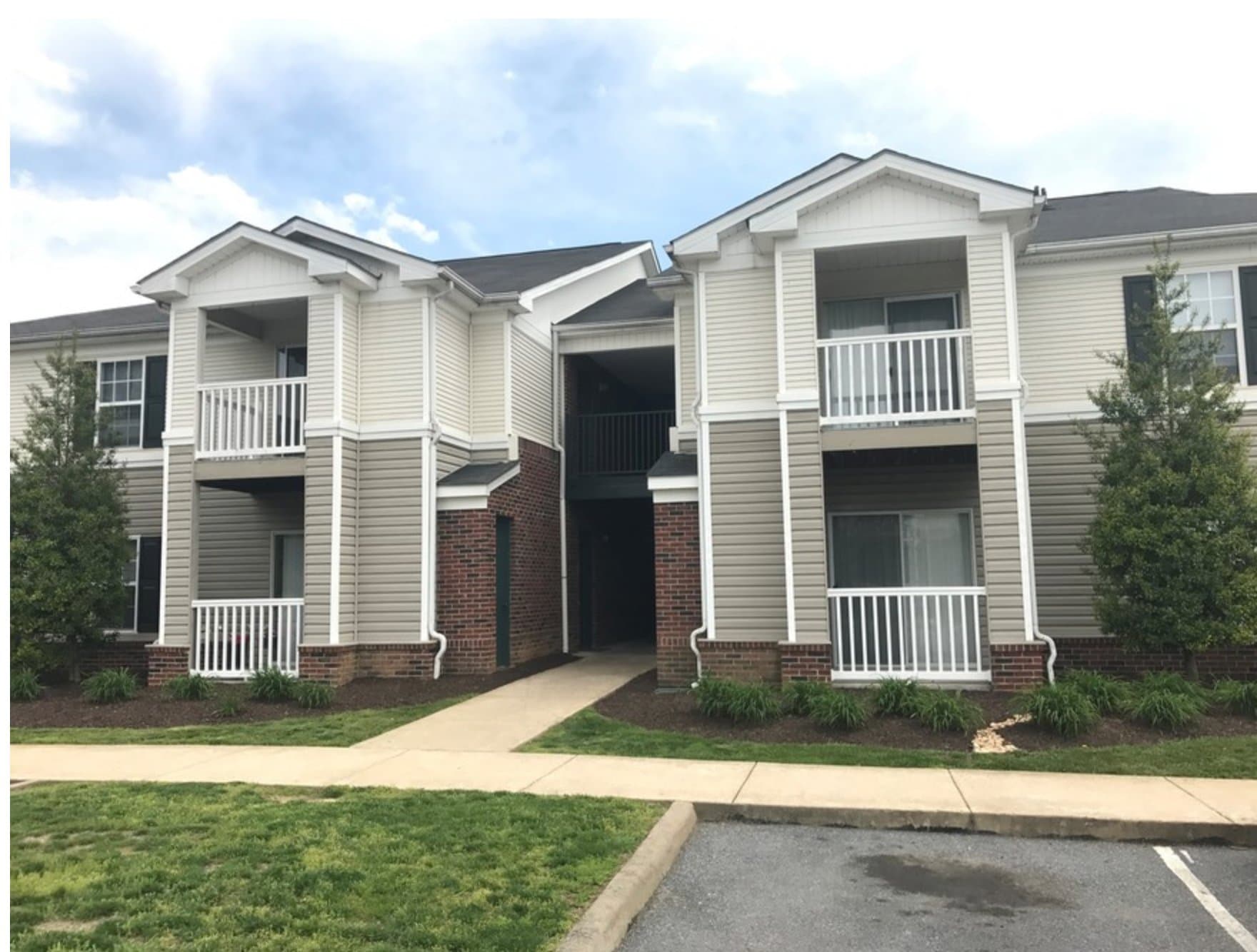 Strasburg Apartment: 100 Rocky View Dr
