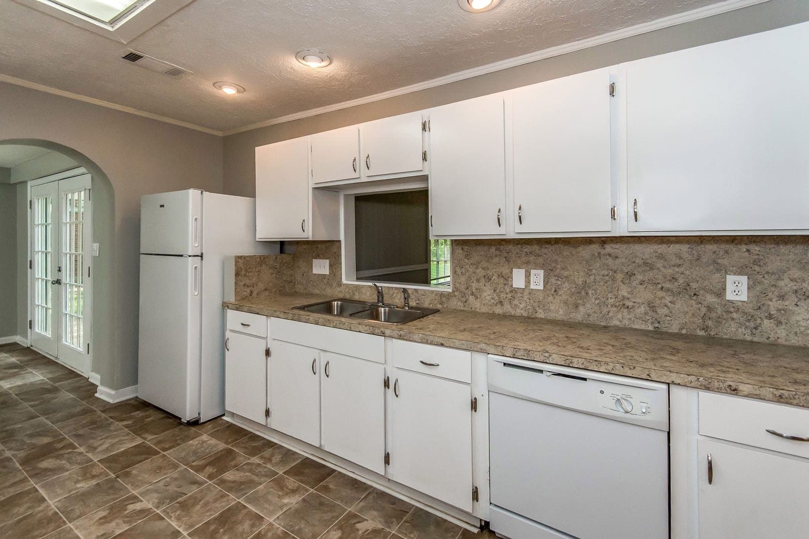 Montgomery House: 973 Parkwood Court