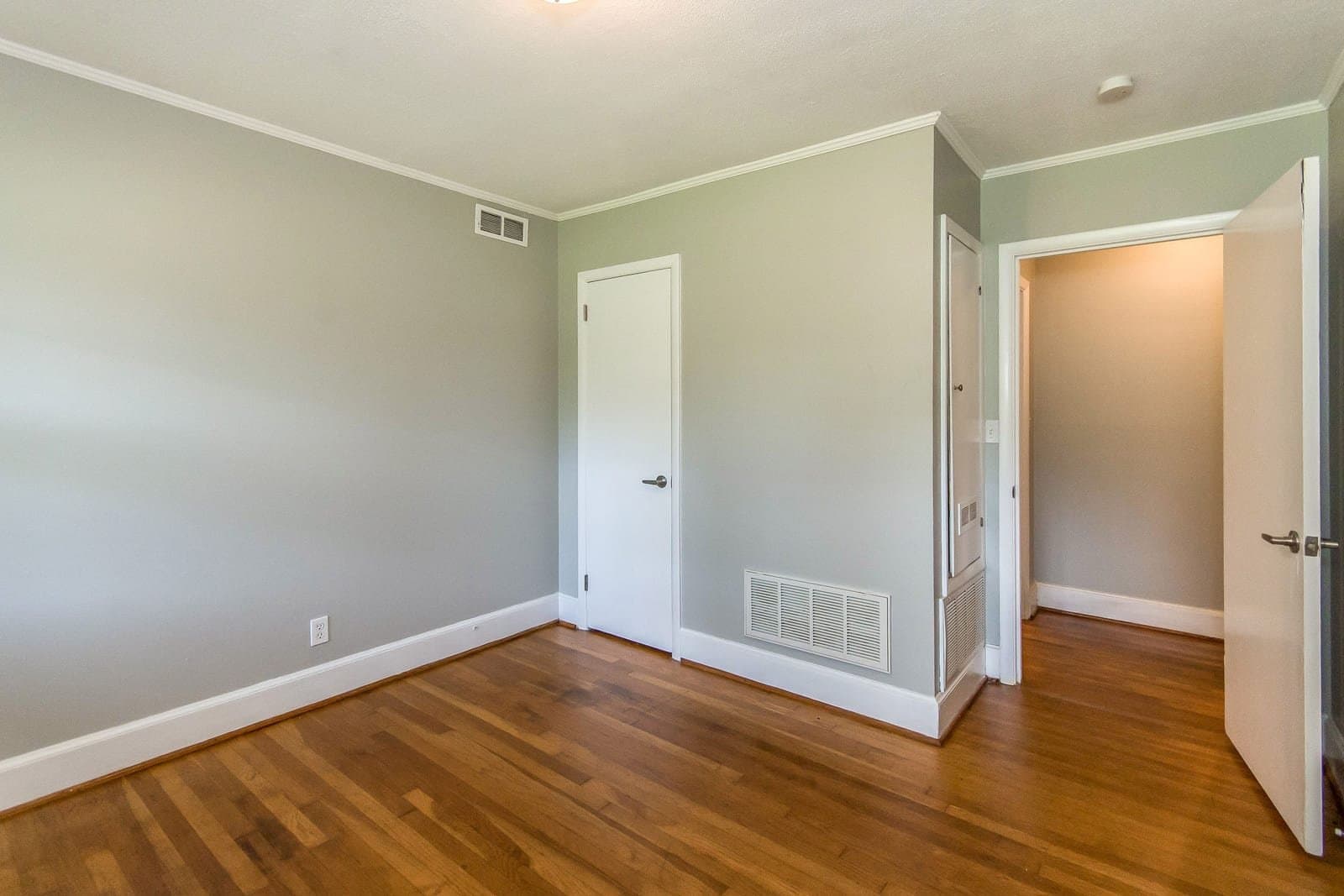 Montgomery House: 973 Parkwood Court