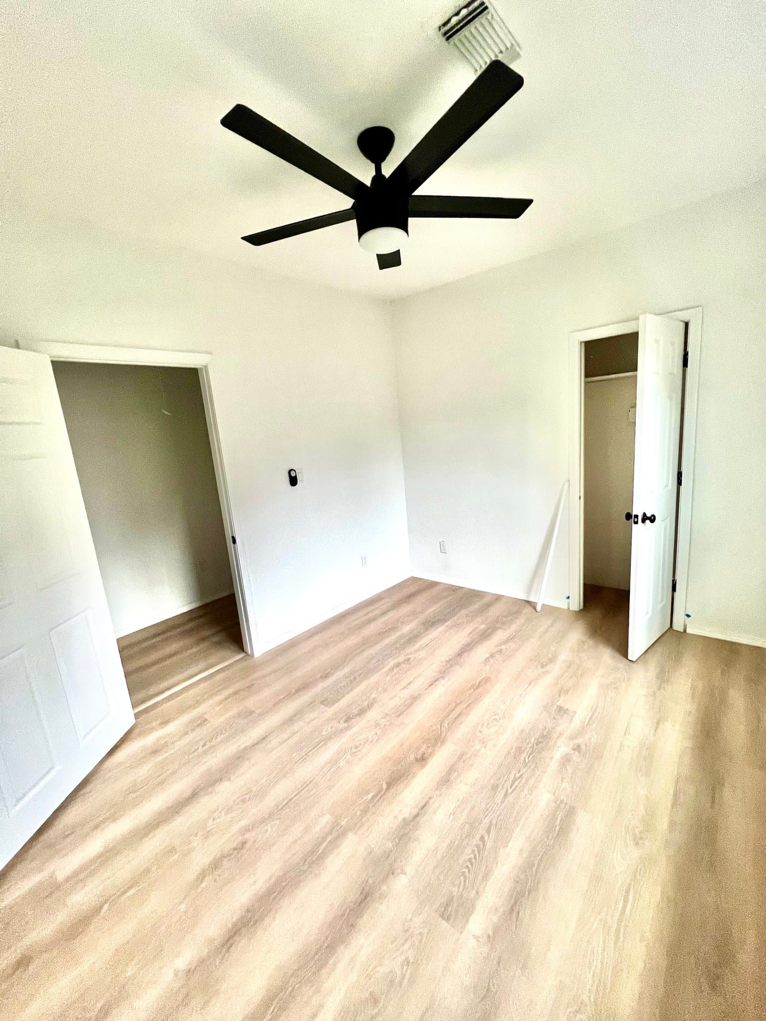 Waco Multiplex: 2105 Lyle Ave