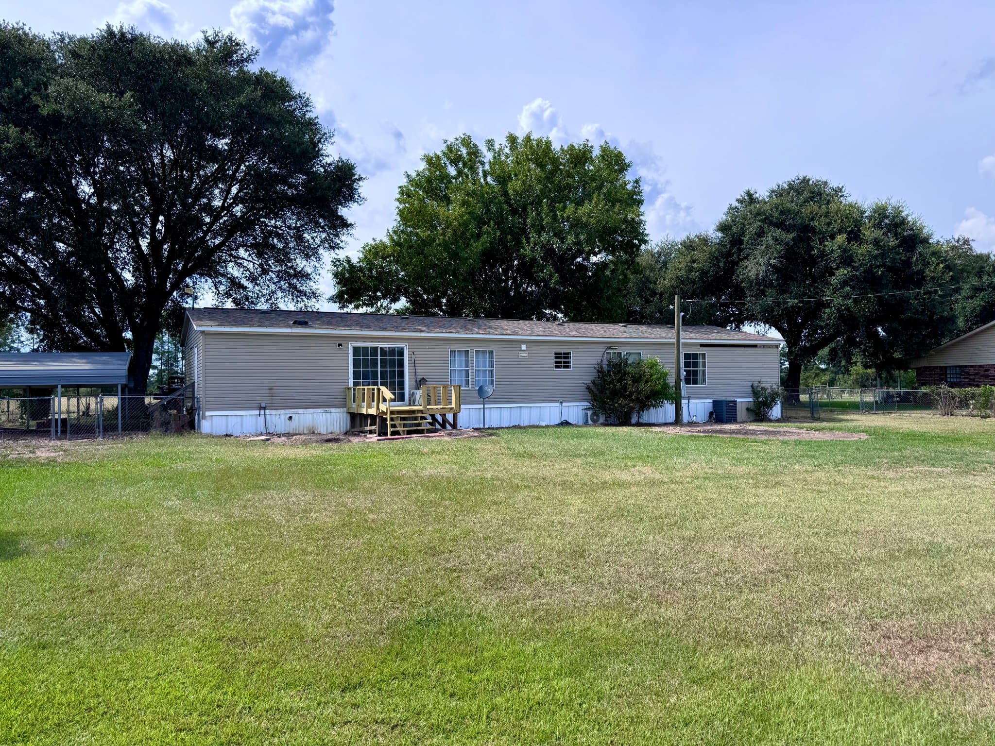 Deridder House: 235 Longacre Road