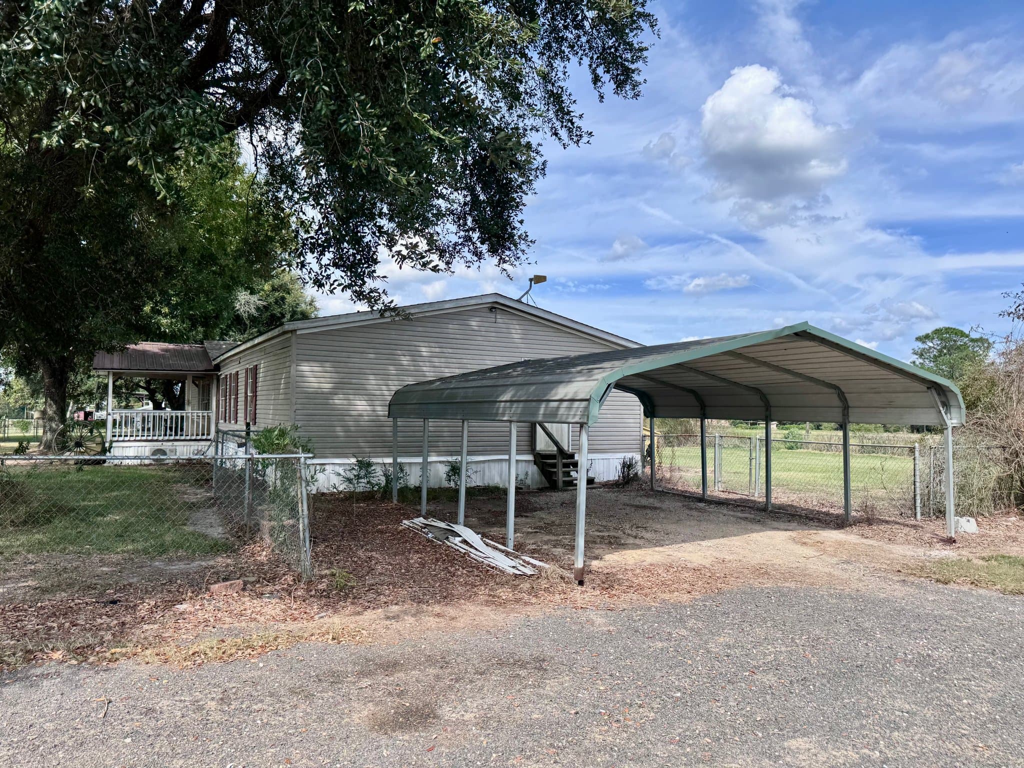 Deridder House: 235 Longacre Road