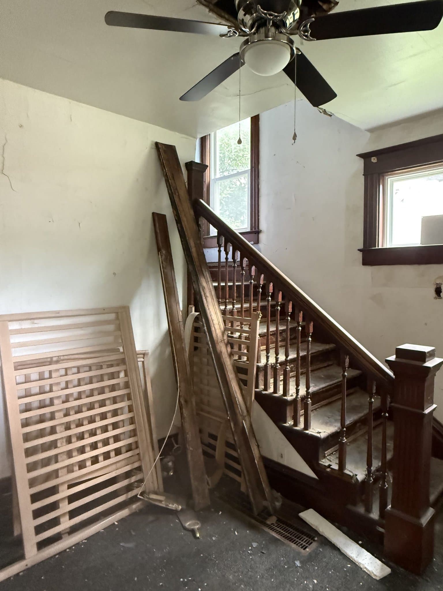 Decatur House: 105 N Illinois St
