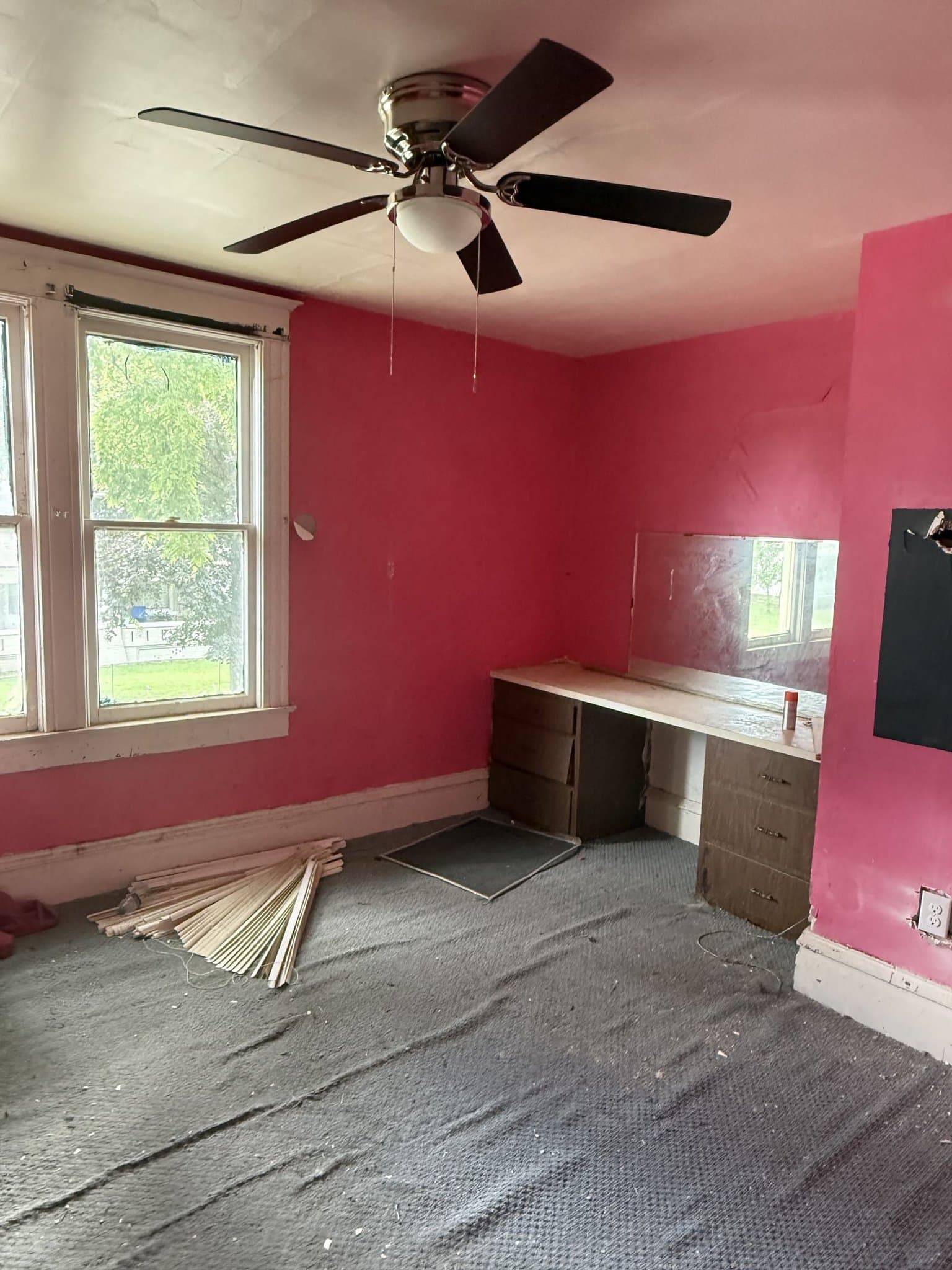 Decatur House: 105 N Illinois St