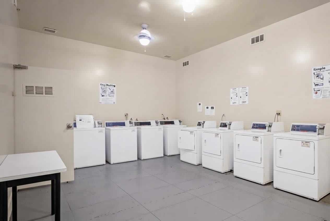 Los Angeles Apartment: 1315 S Flower St