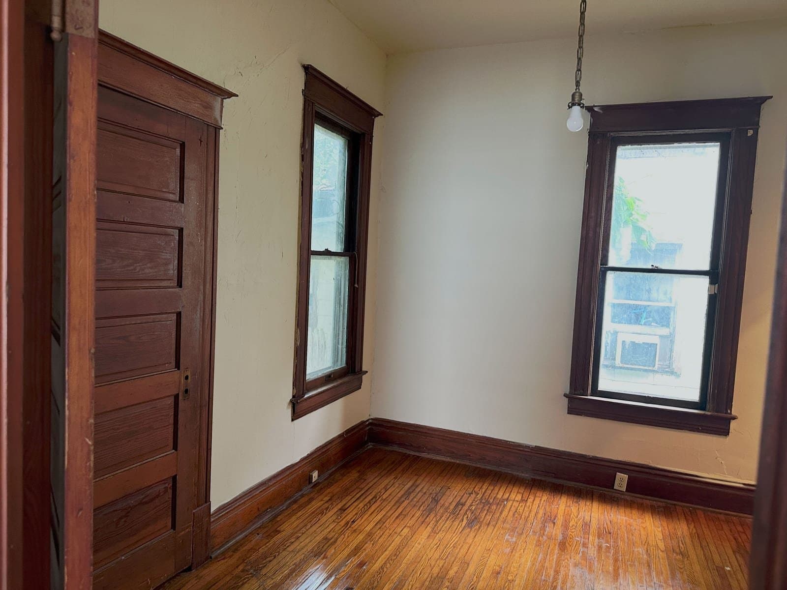 Decatur House: 1143 E Cleveland Ave