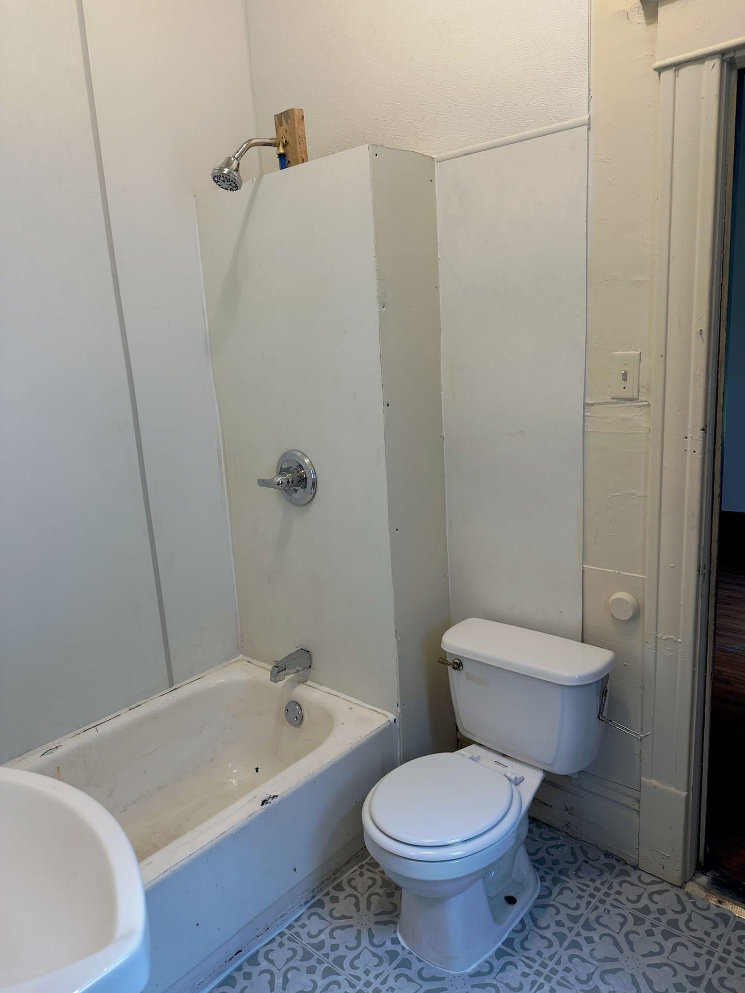 Decatur House: 1143 E Cleveland Ave