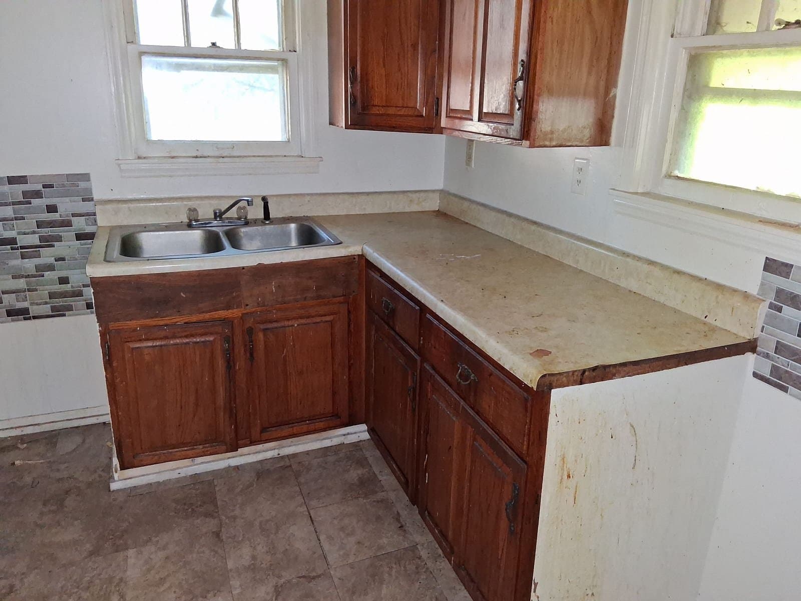 Decatur House: 1435 North Woodford Street